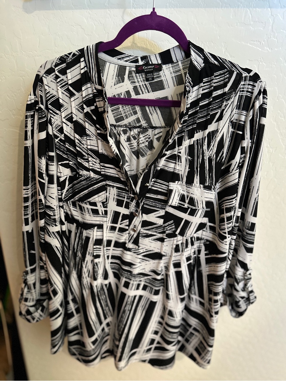 Cocomo Black & White Abstract V-Neck Tunic
